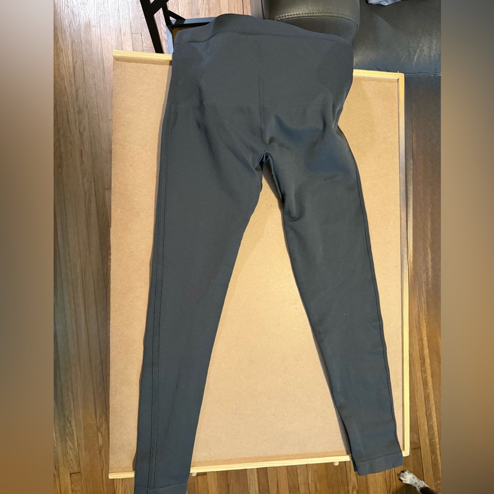 SHAPERMINT Comfort Mid-Waist Shaping Leggings for women .